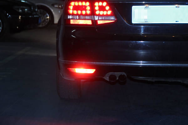 為何后霧燈只有一個(gè)？揭秘汽車設(shè)計(jì)的智慧